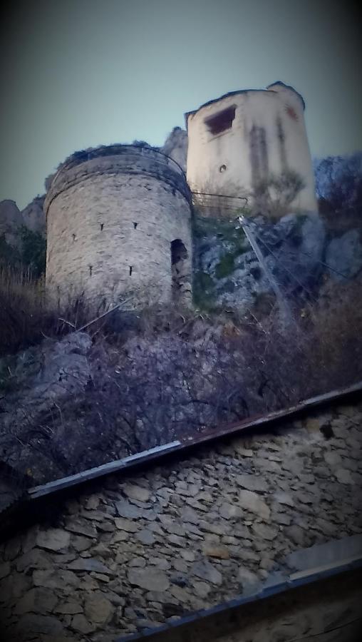 Sur Un Petit Nuage Vila Roubion Exterior foto